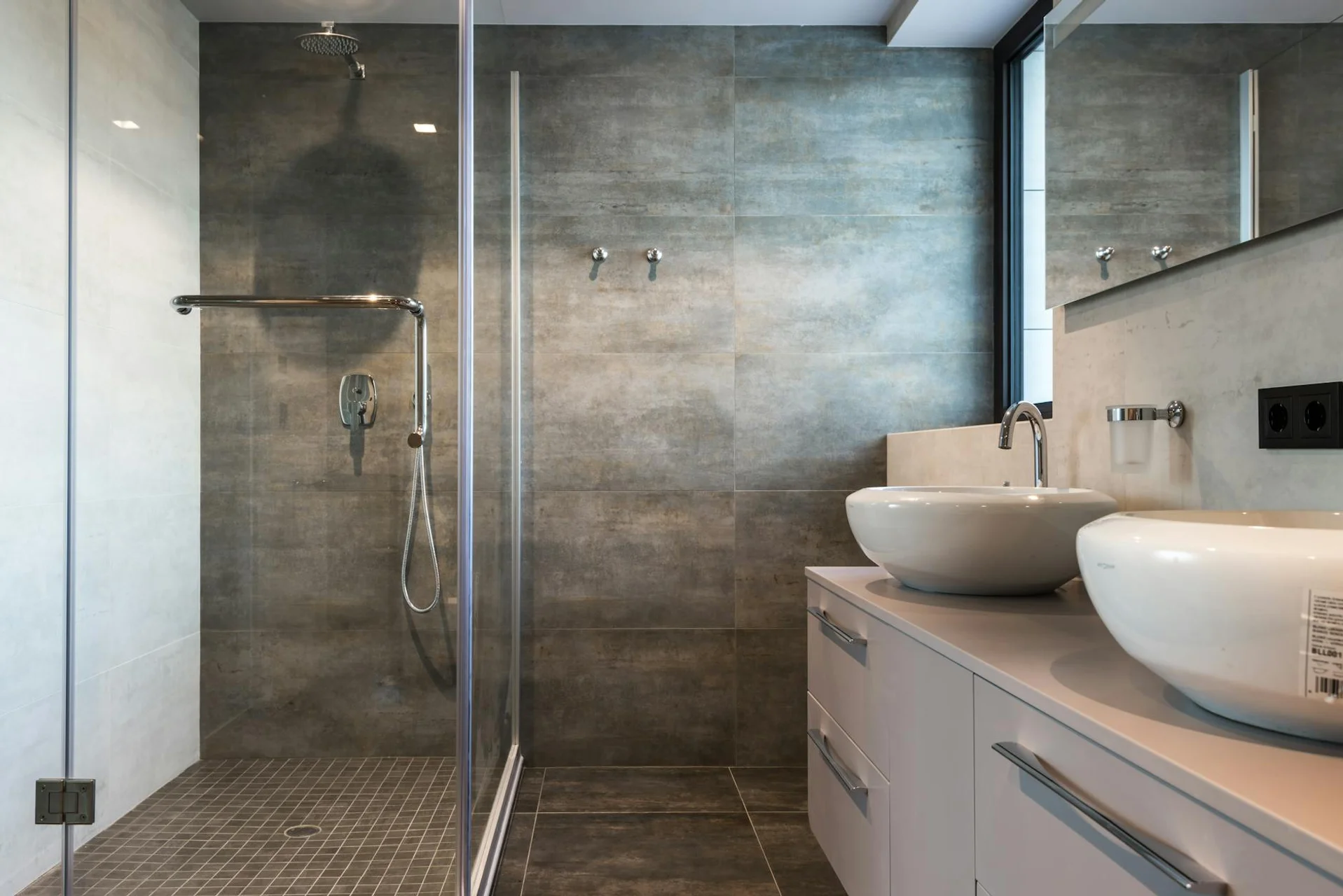Плитка под природный камень Hansgrohe